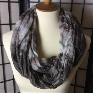 Vera Wang Gray , White & Mauve Infinity Scarf!